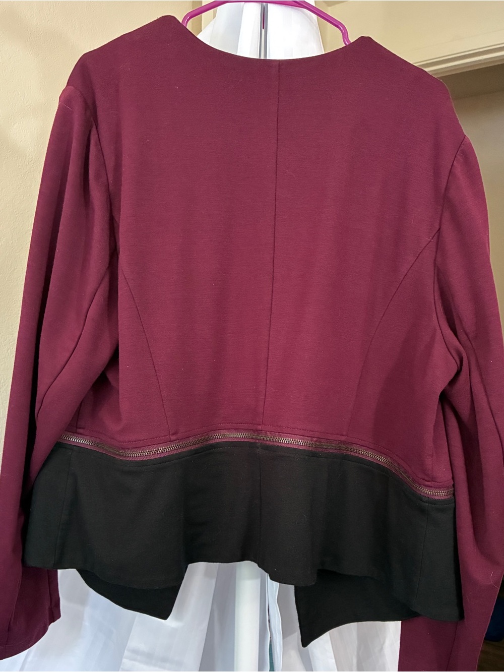 torrid Burgundy and Black Open-Front Colorblock Blazer - Picture 3 of 4